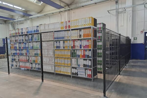 Protezioni perimetrali modulari per sicurezza industriale